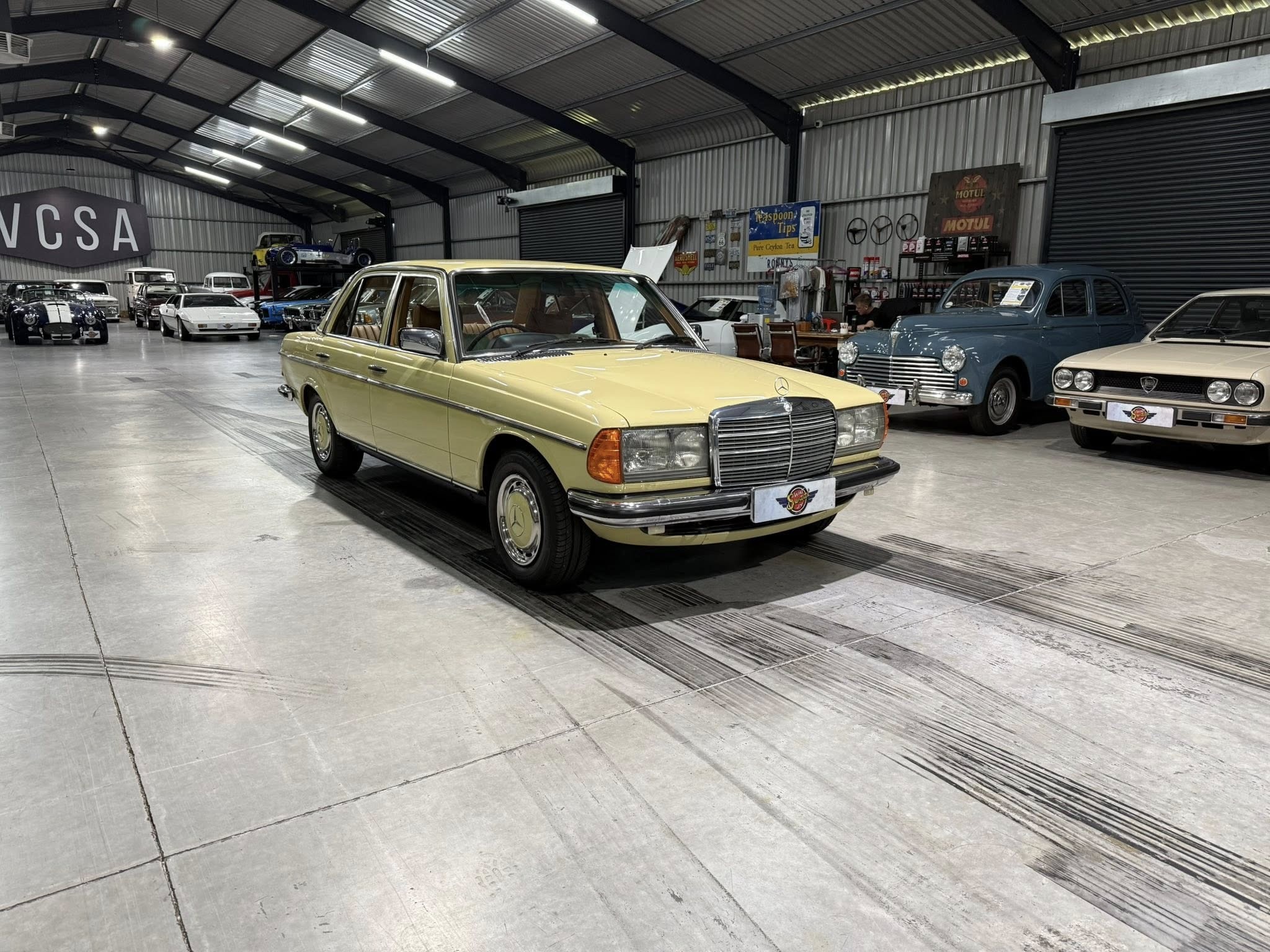 1980 Mercedes-Benz W123 280E