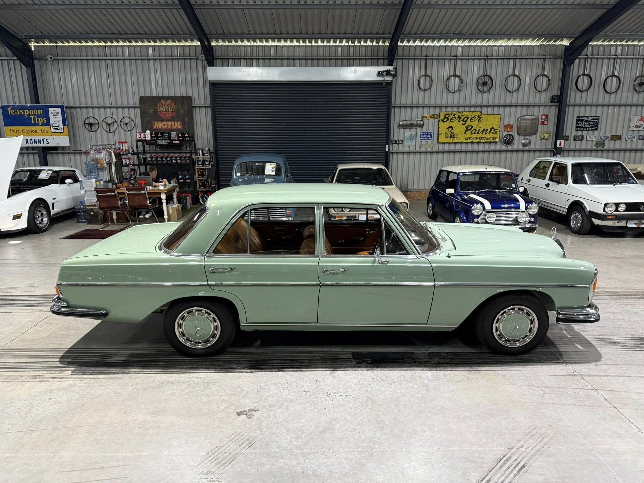 1970 Mercedes-Benz W108 280SE