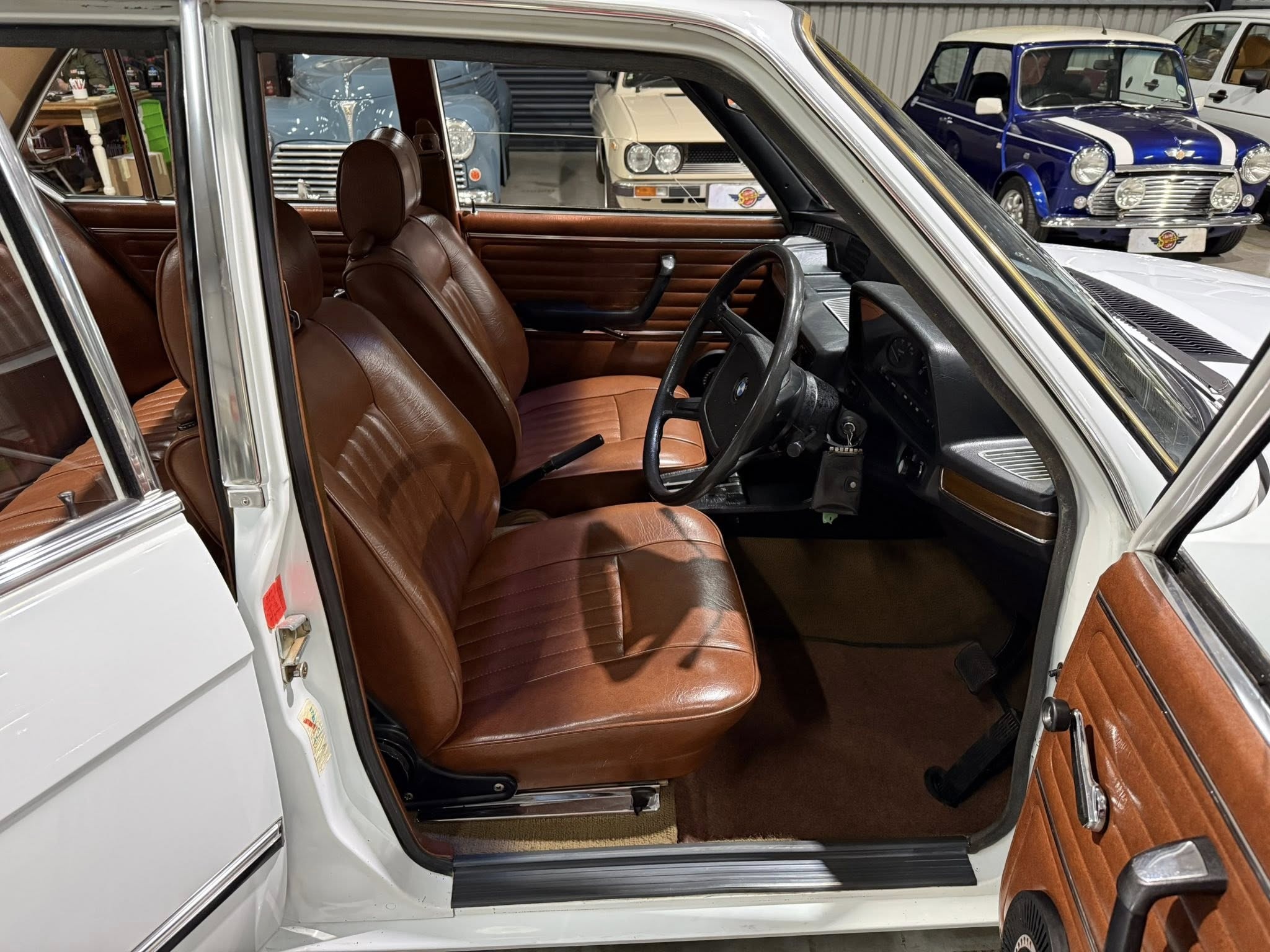 1976 BMW E12 520