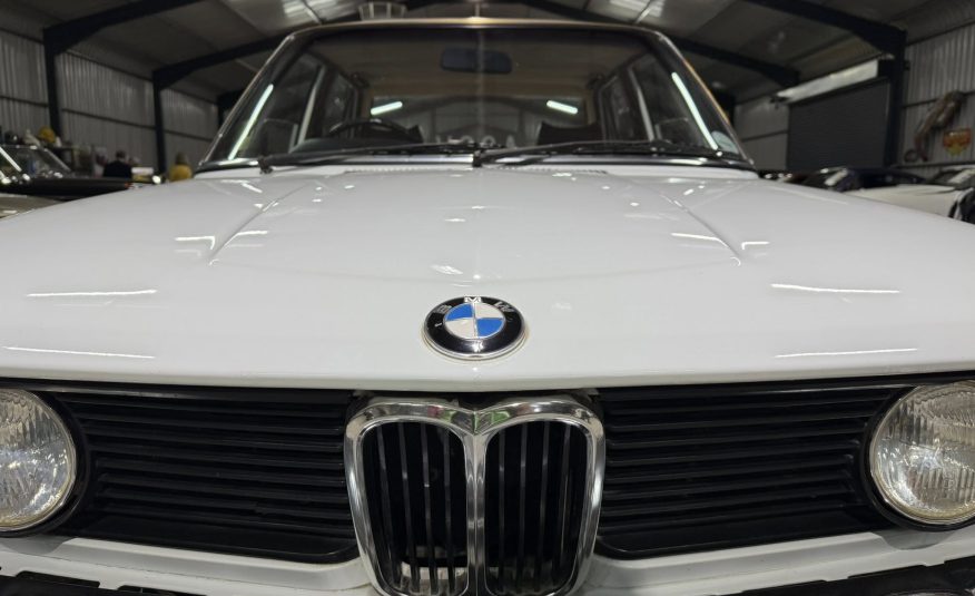 1976 BMW E12 520