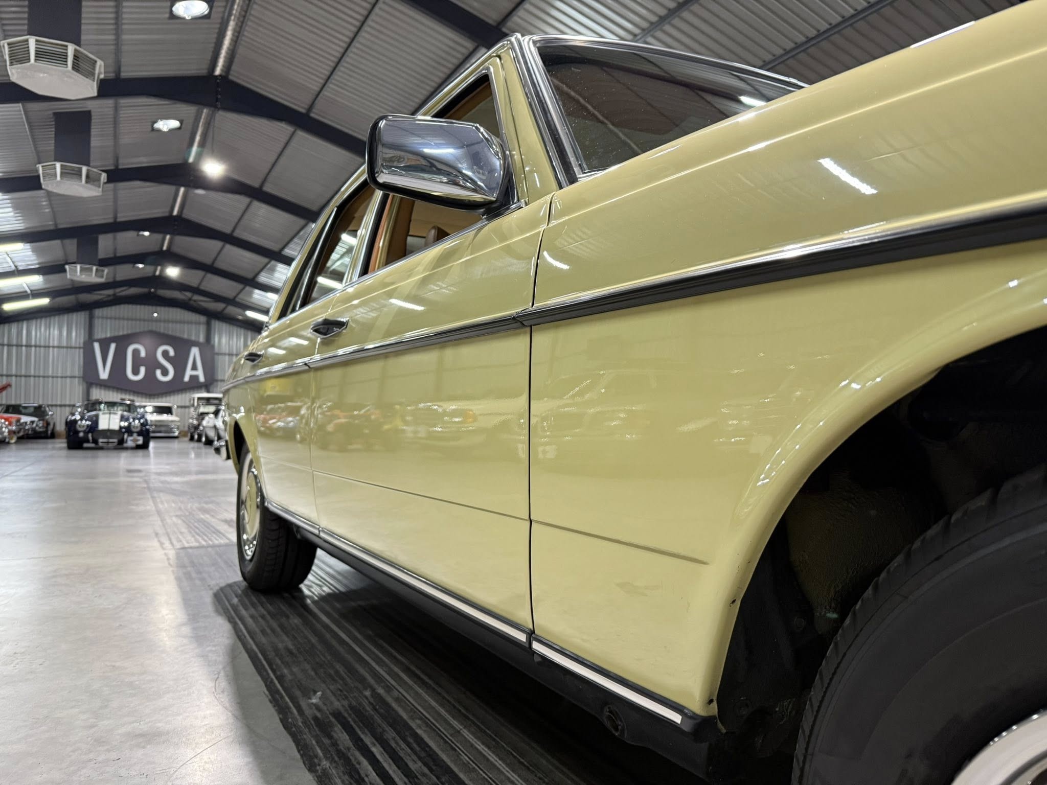 1980 Mercedes-Benz W123 280E