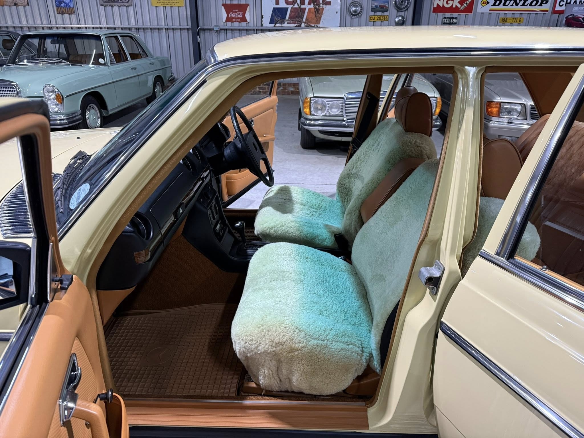 1980 Mercedes-Benz W123 280E