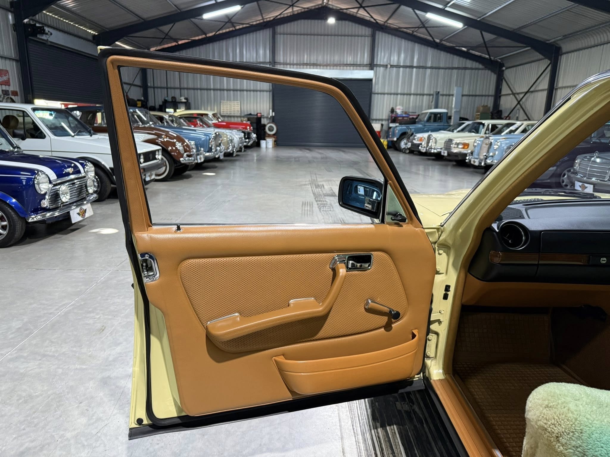 1980 Mercedes-Benz W123 280E