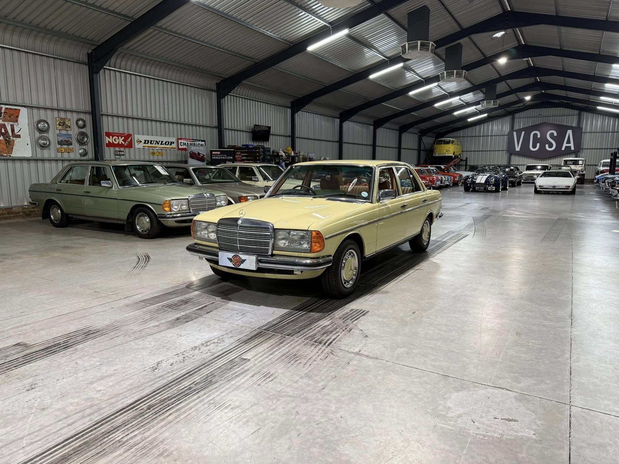 1980 Mercedes-Benz W123 280E