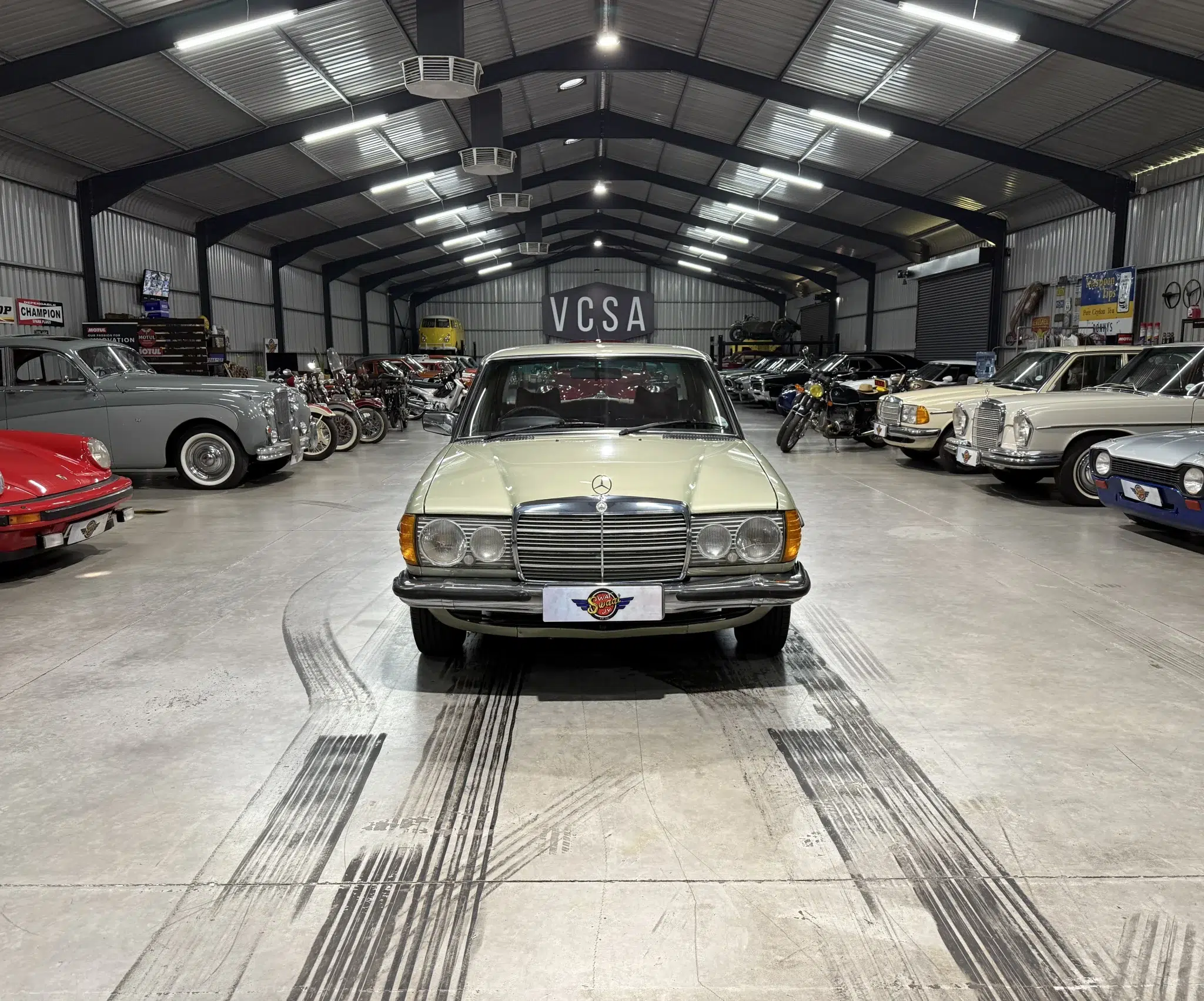 1979 Mercedes-Benz 230 (W123)
