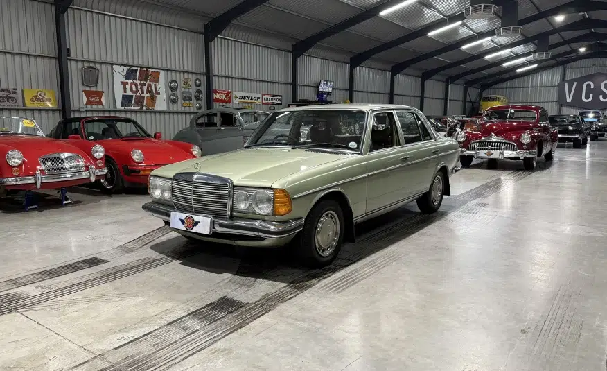 1979 Mercedes-Benz 230 (W123)