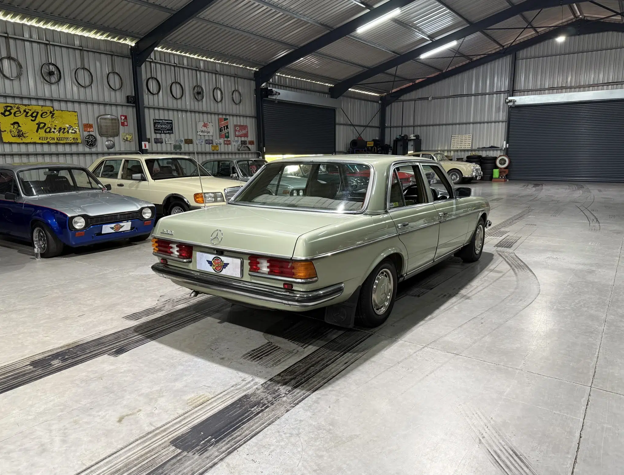 1979 Mercedes-Benz 230 (W123)