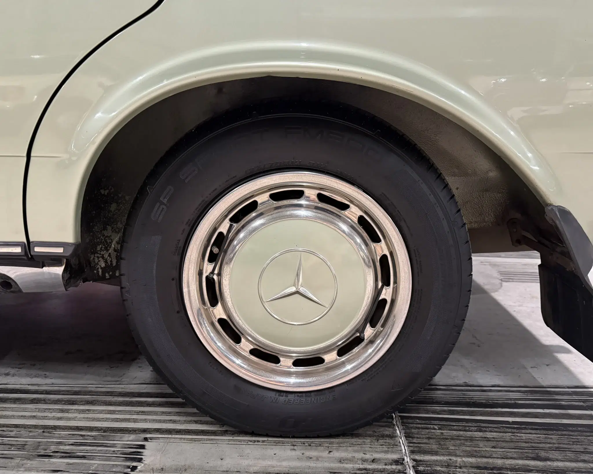 1979 Mercedes-Benz 230 (W123)