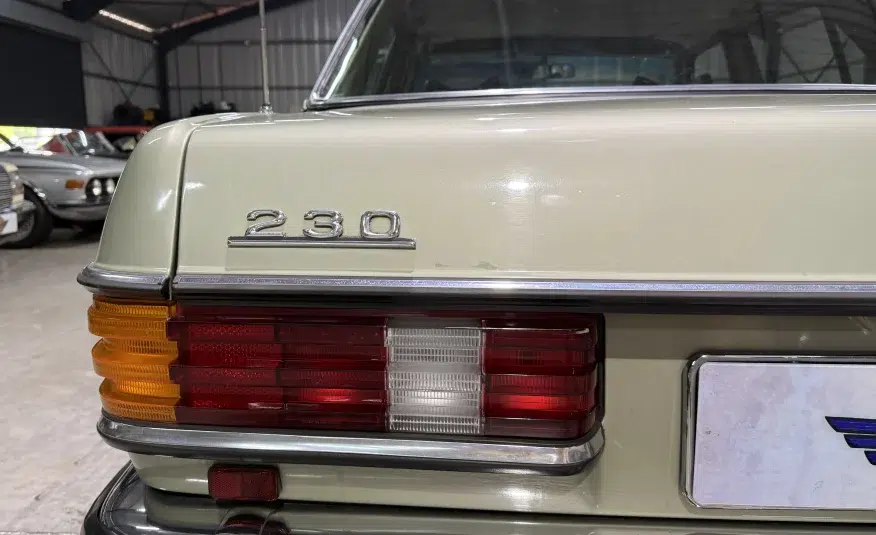 1979 Mercedes-Benz 230 (W123)