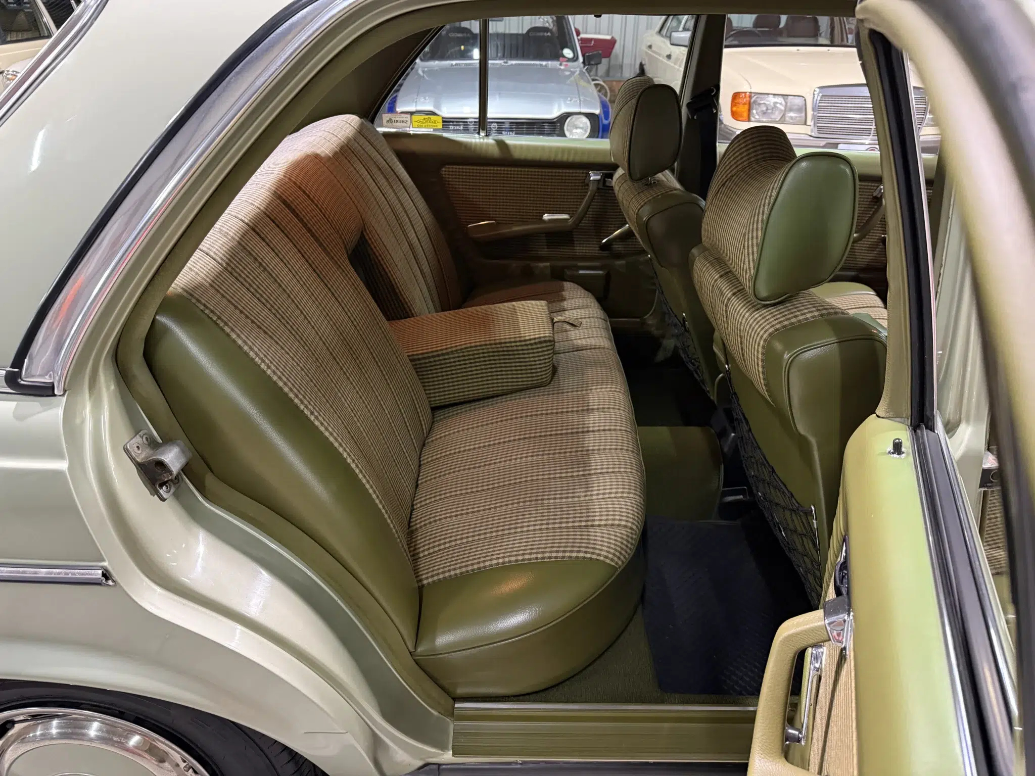 1979 Mercedes-Benz 230 (W123)