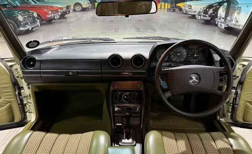 1979 Mercedes-Benz 230 (W123)