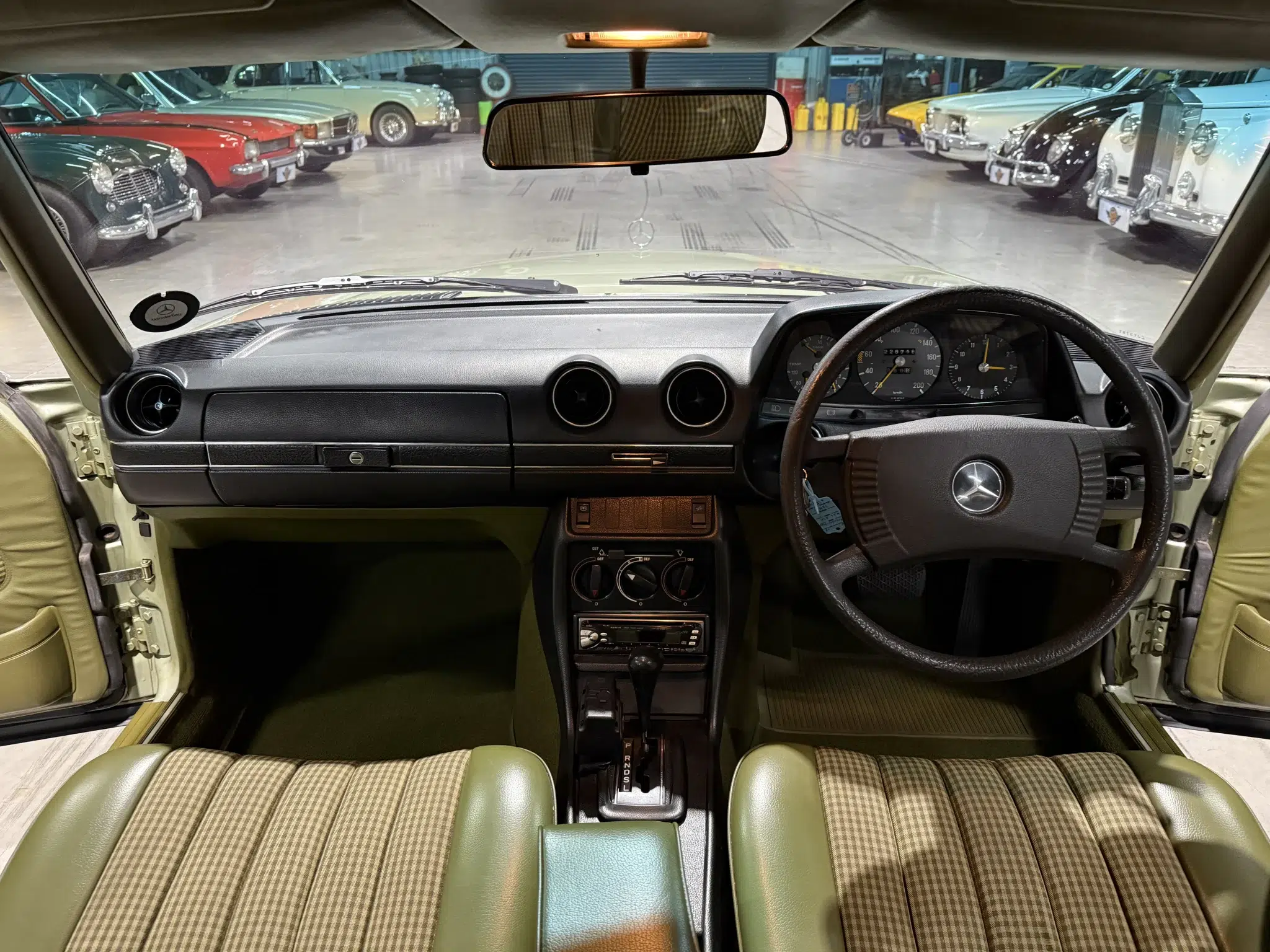 1979 Mercedes-Benz 230 (W123)