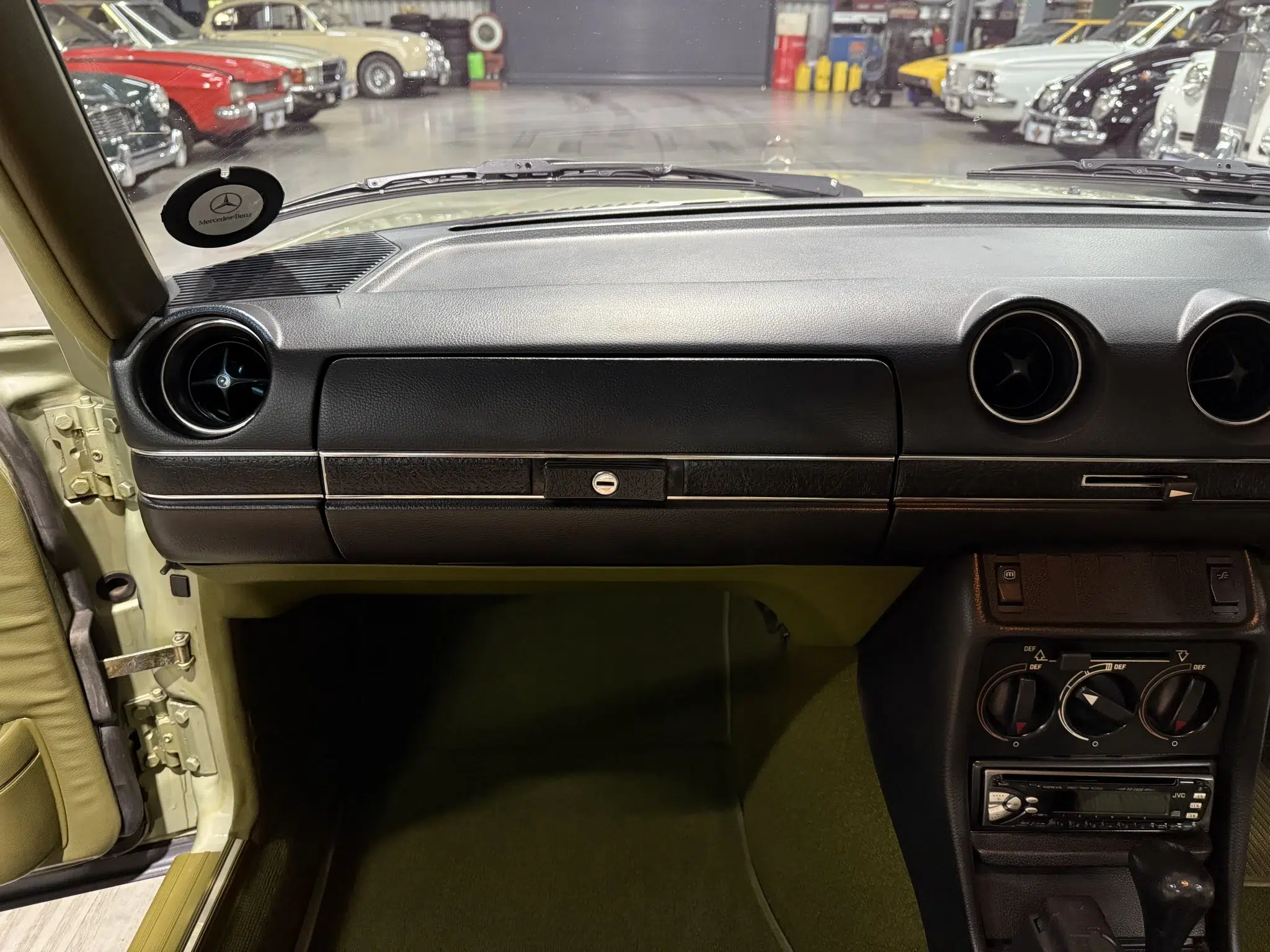 1979 Mercedes-Benz 230 (W123)