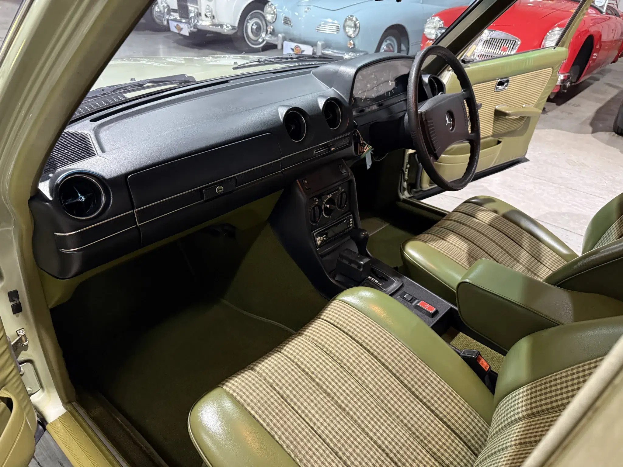 1979 Mercedes-Benz 230 (W123)