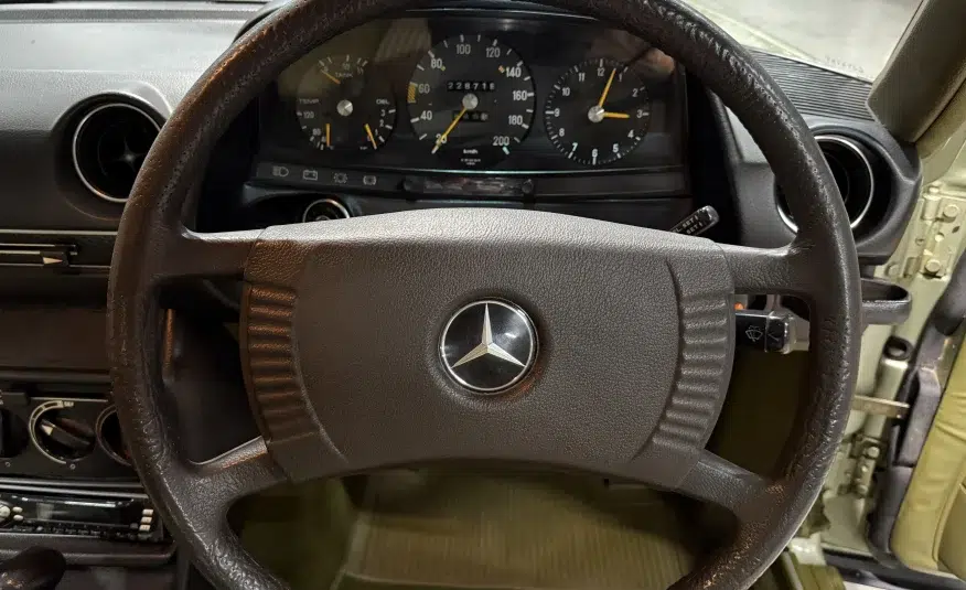 1979 Mercedes-Benz 230 (W123)