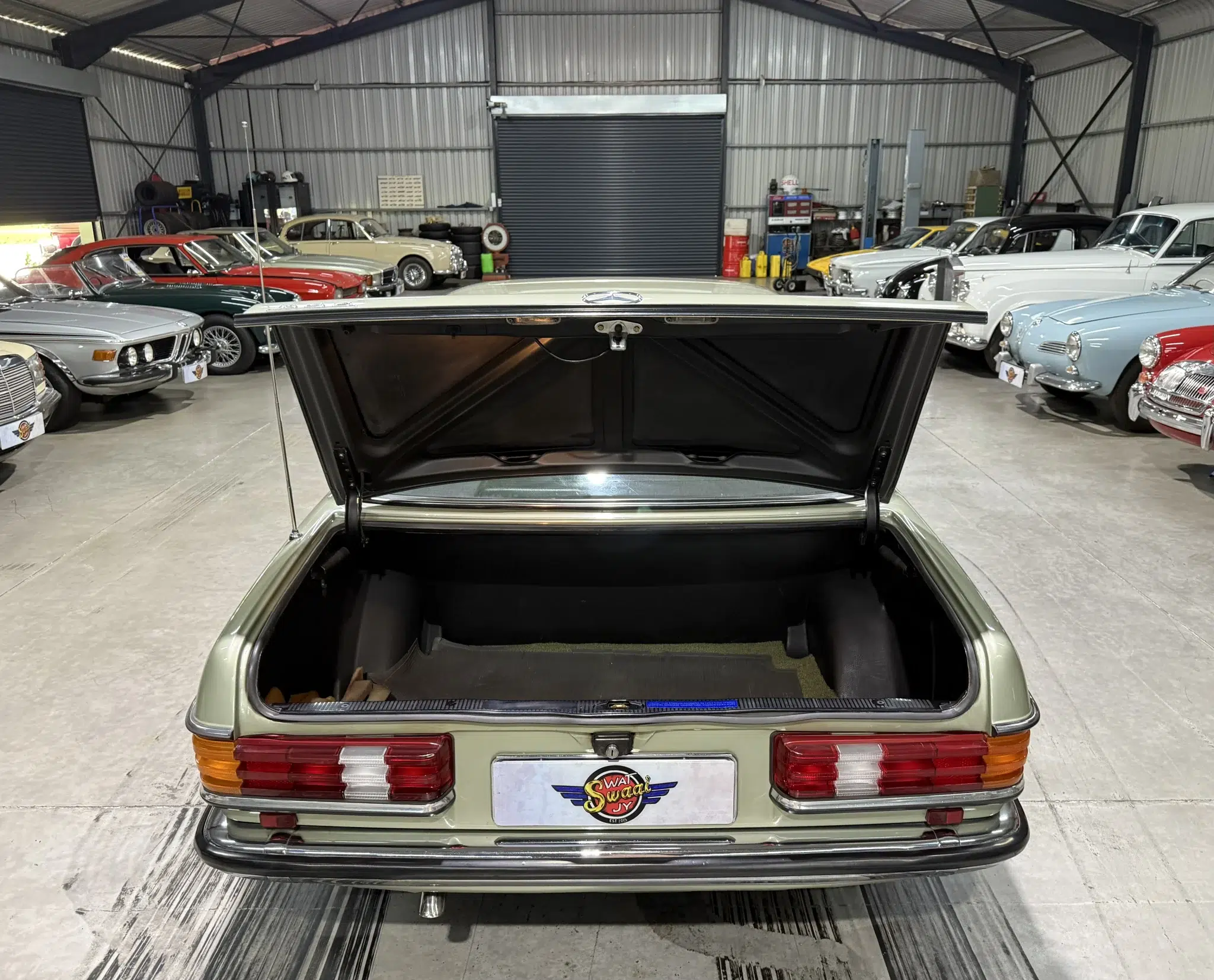 1979 Mercedes-Benz 230 (W123)