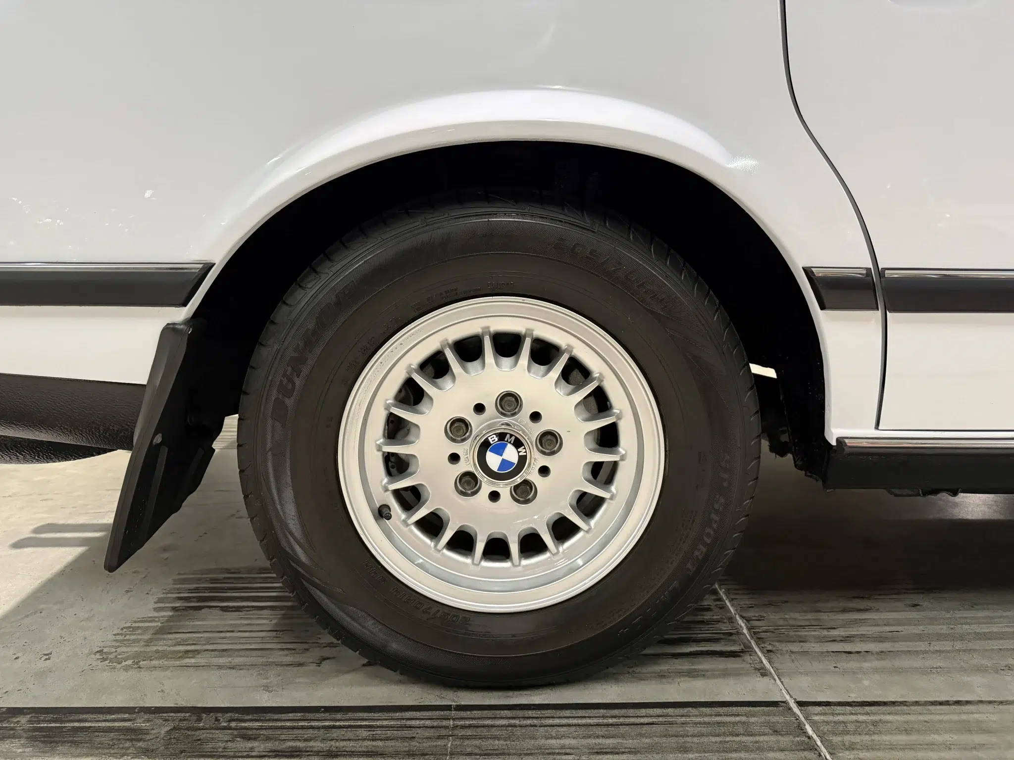 1981 BMW 733i