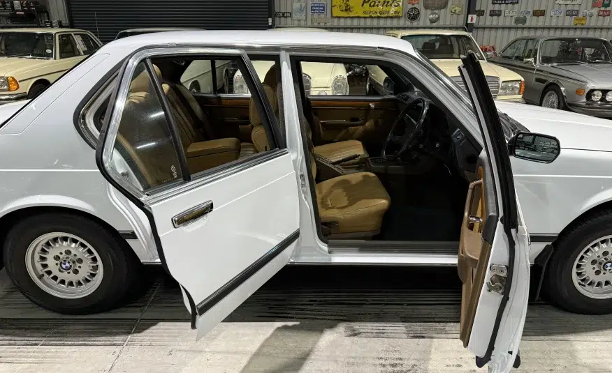 1981 BMW 733i