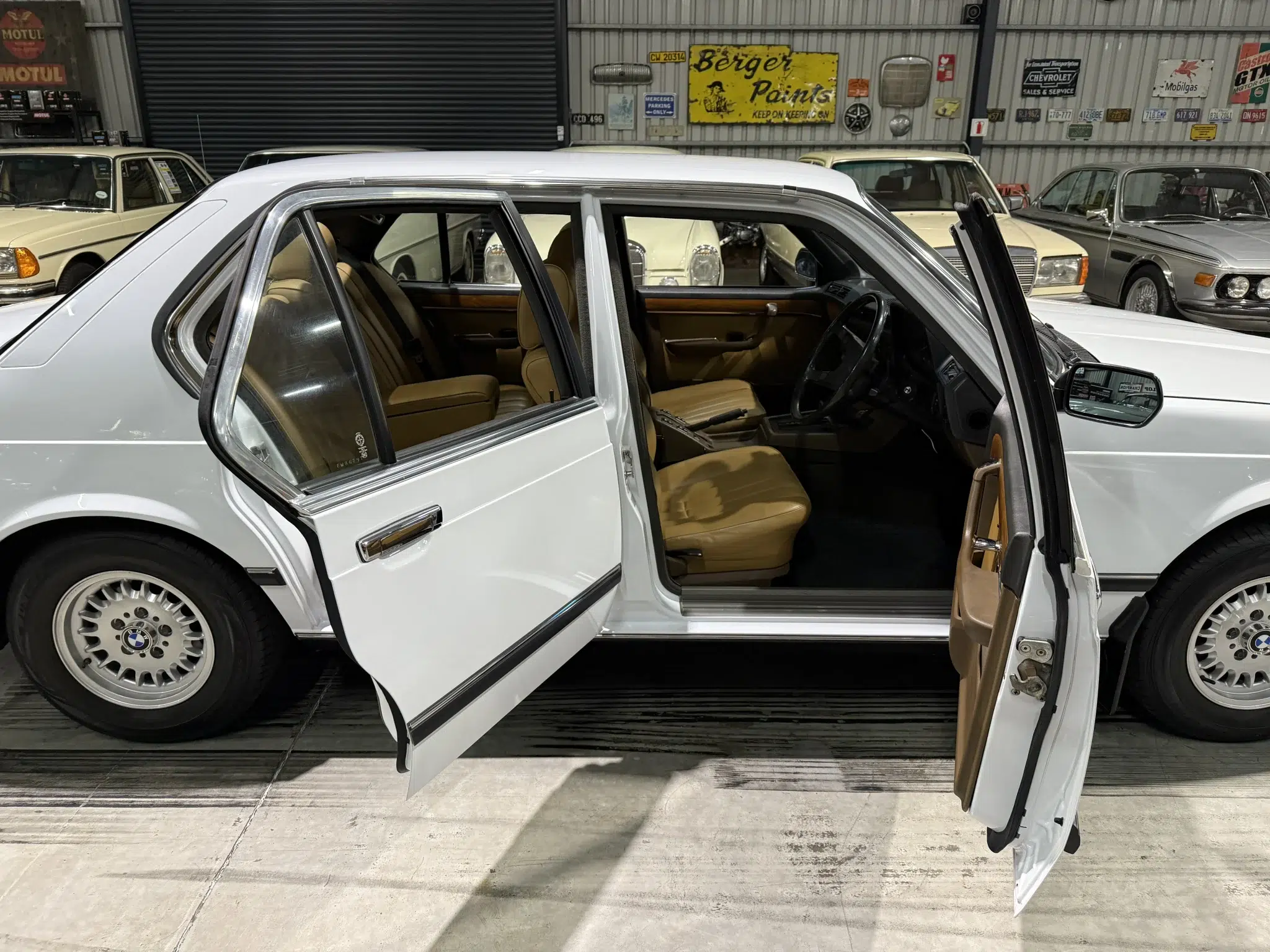 1981 BMW 733i