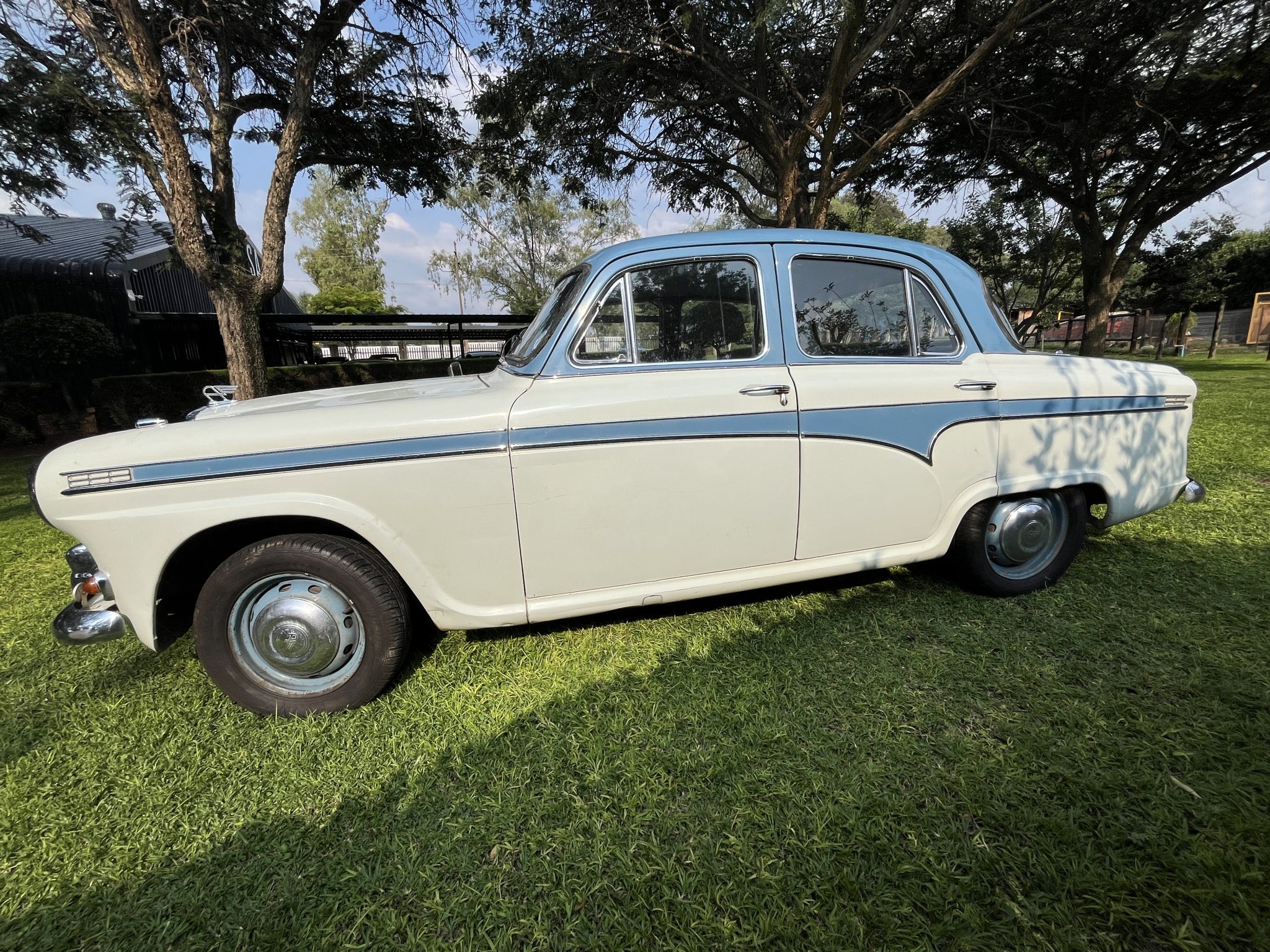 1957 Austin A95