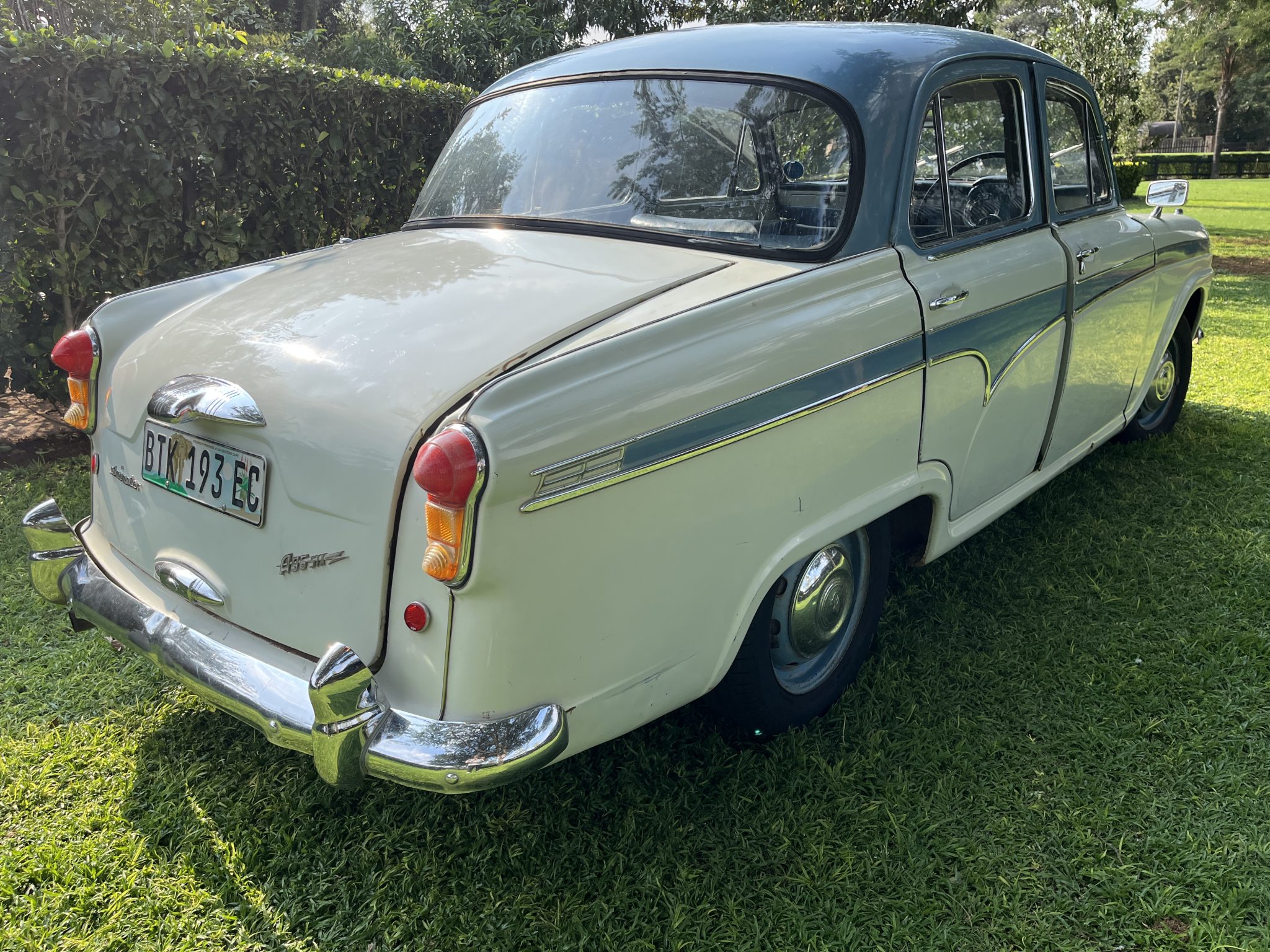 1957 Austin A95