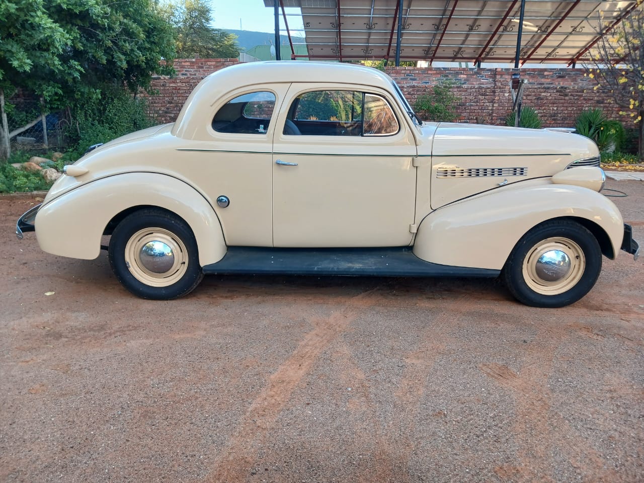 1939 Chevrolet Business Coupe Master Deluxe