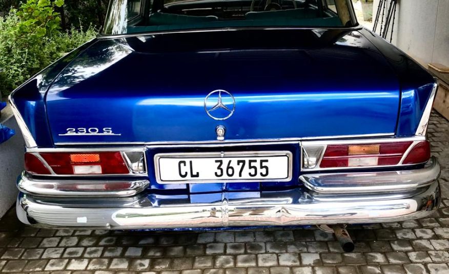 1967 Mercedes-Benz 230S Fintail