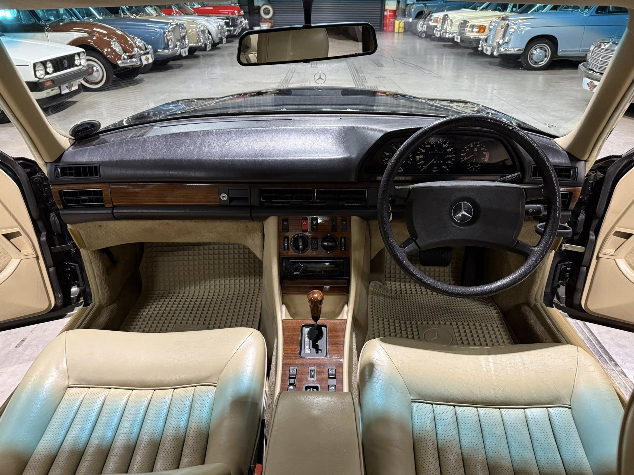 1985 Mercedes-Benz W126 380SE