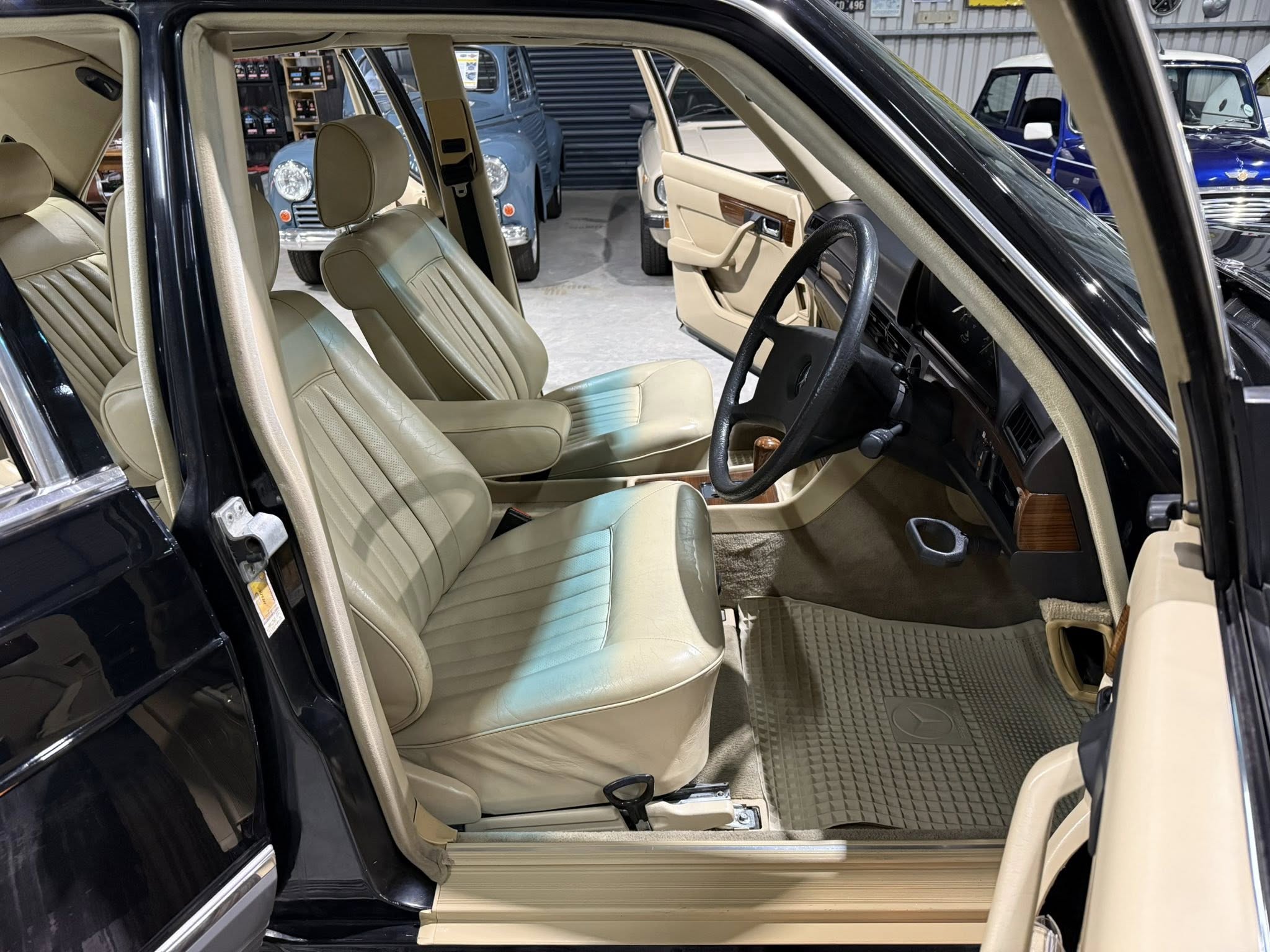 1985 Mercedes-Benz W126 380SE