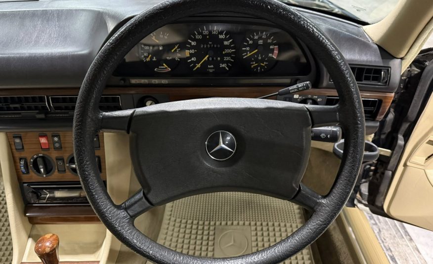 1985 Mercedes-Benz W126 380SE