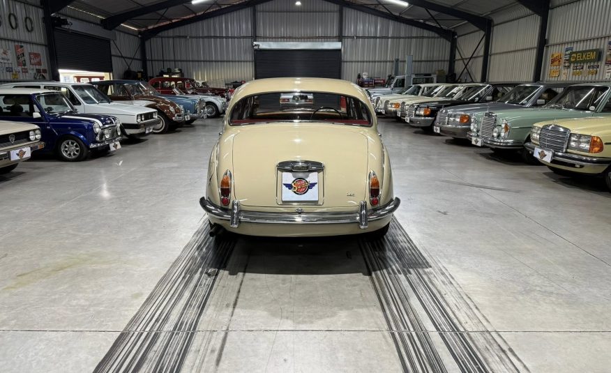 1966 Jaguar MK2 2.4 Manual