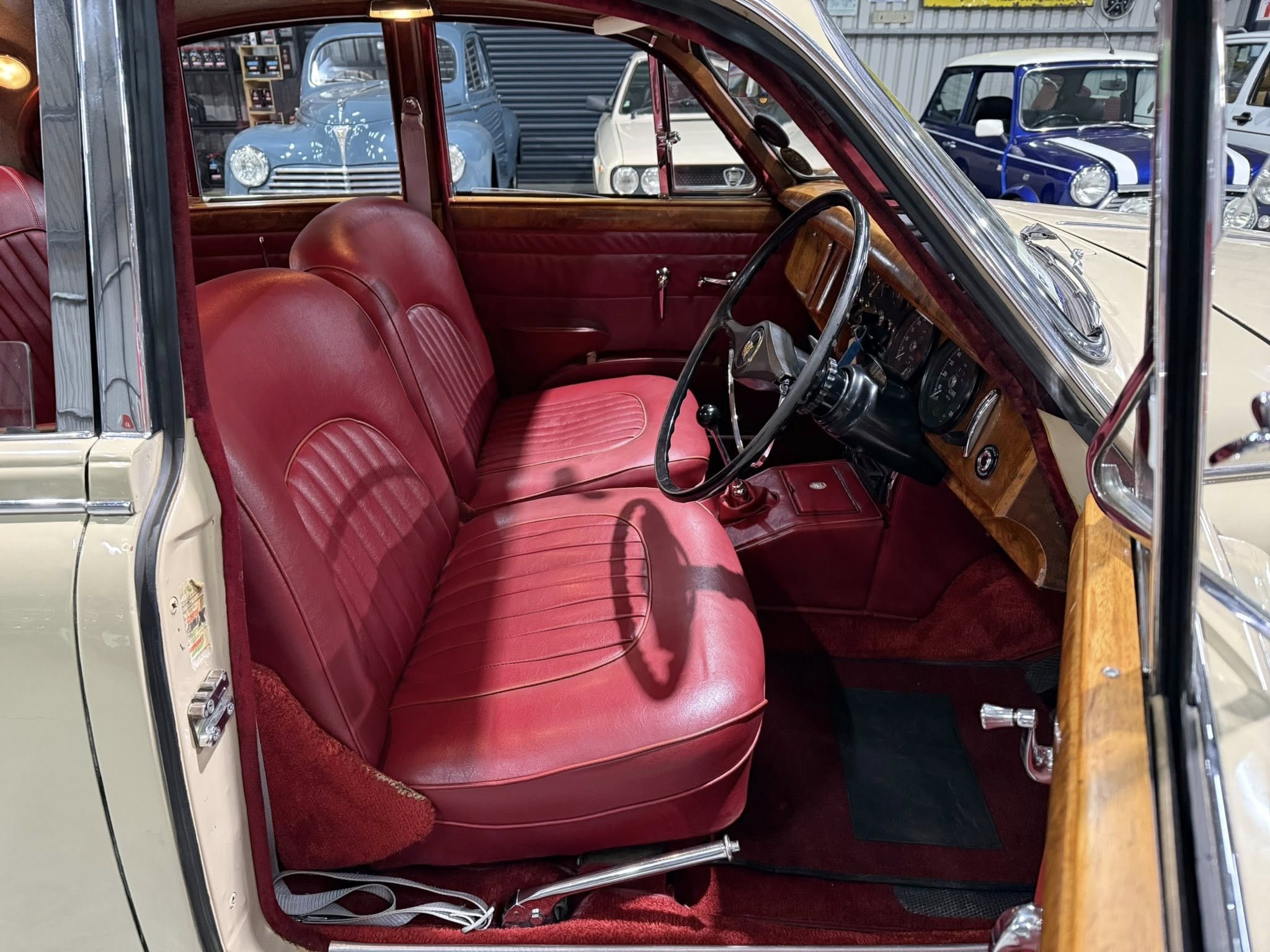 1966 Jaguar MK2 2.4 Manual