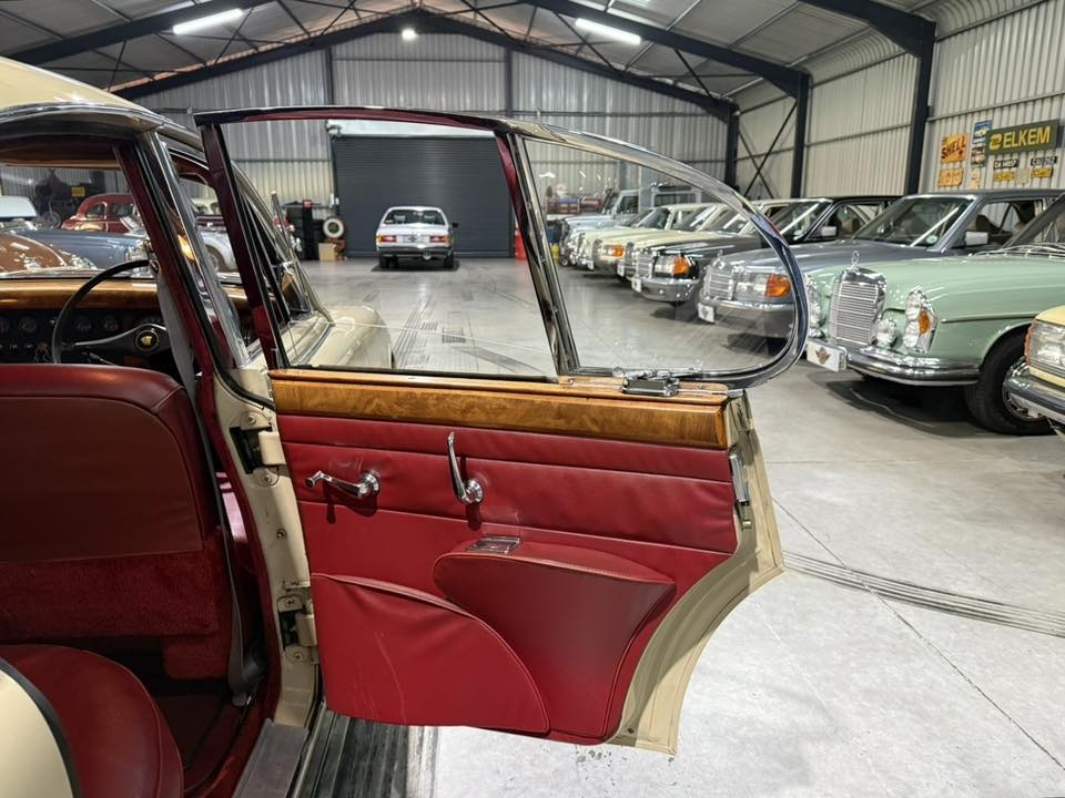 1966 Jaguar MK2 2.4 Manual