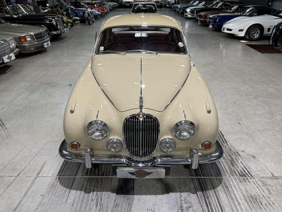 1966 Jaguar MK2 2.4 Manual