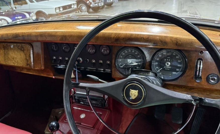 1966 Jaguar MK2 2.4 Manual