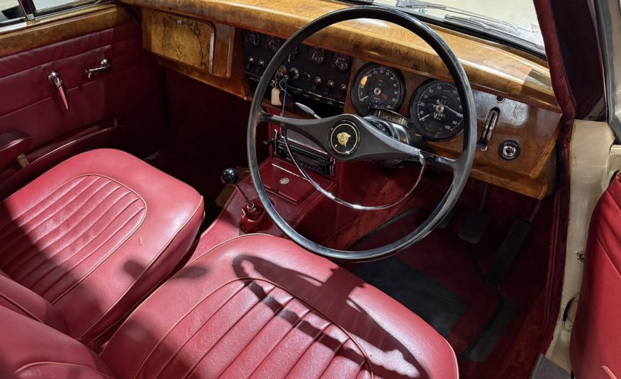 1966 Jaguar MK2 2.4 Manual