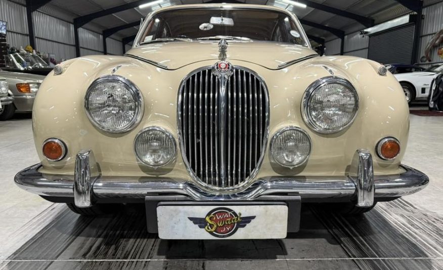 1966 Jaguar MK2 2.4 Manual