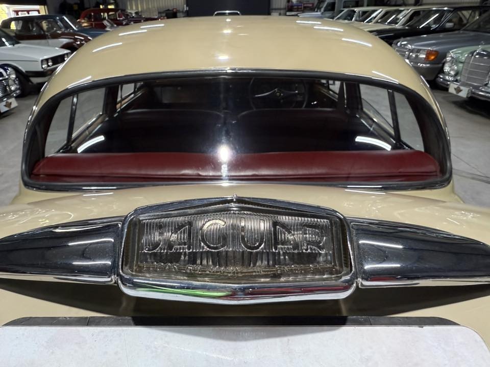 1966 Jaguar MK2 2.4 Manual