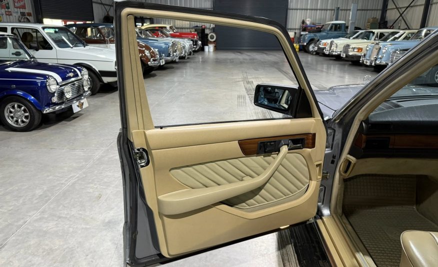 1993 Mercedes-Benz W126 500SE