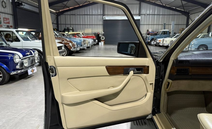 1985 Mercedes-Benz W126 380SE