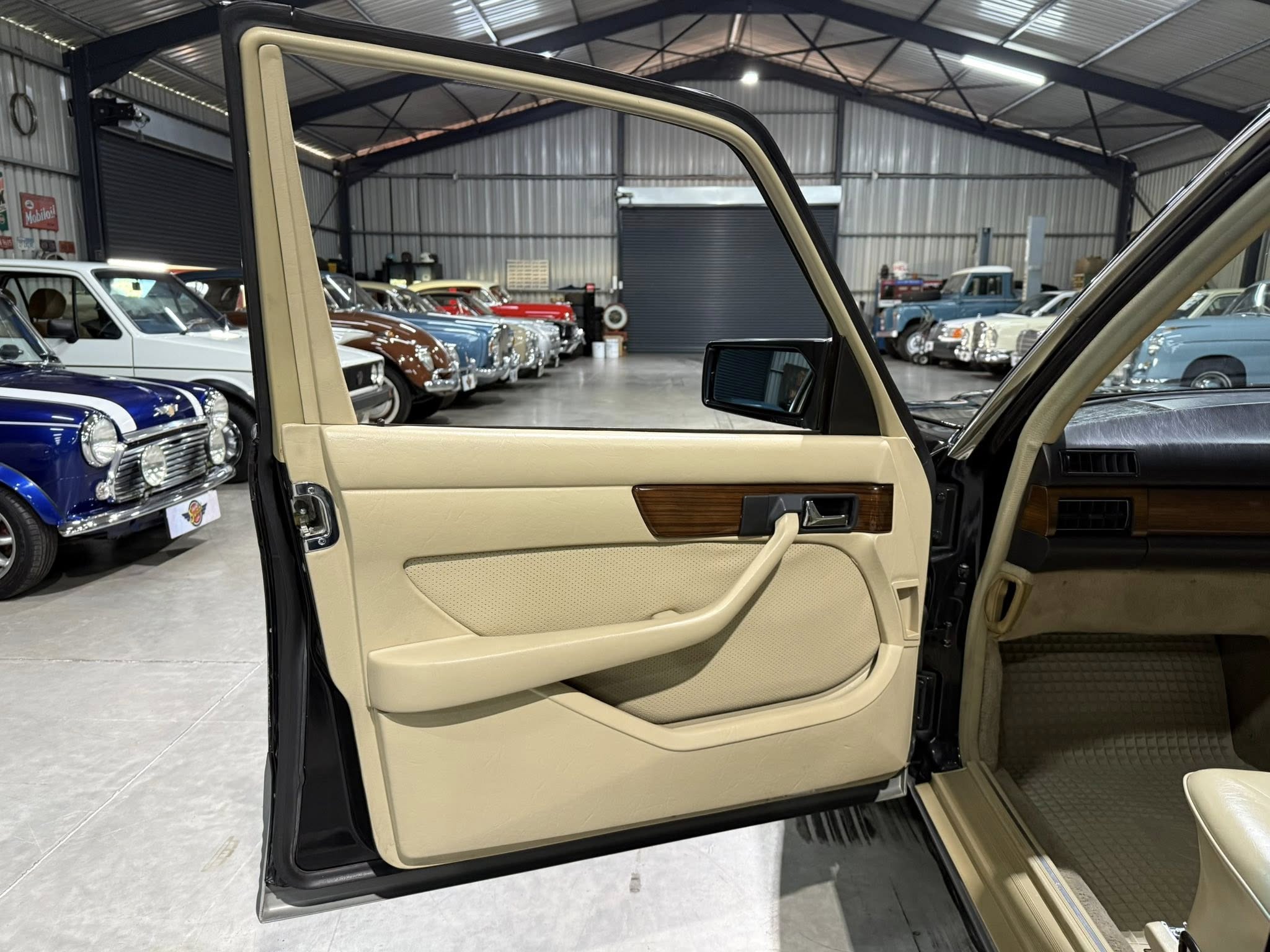 1985 Mercedes-Benz W126 380SE