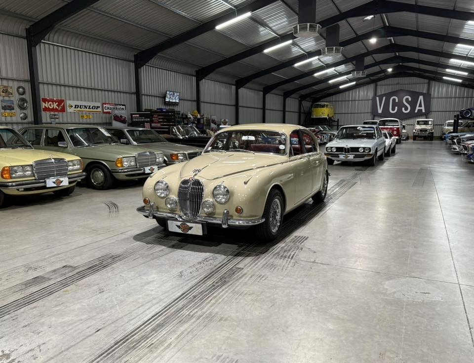 1966 Jaguar MK2 2.4 Manual