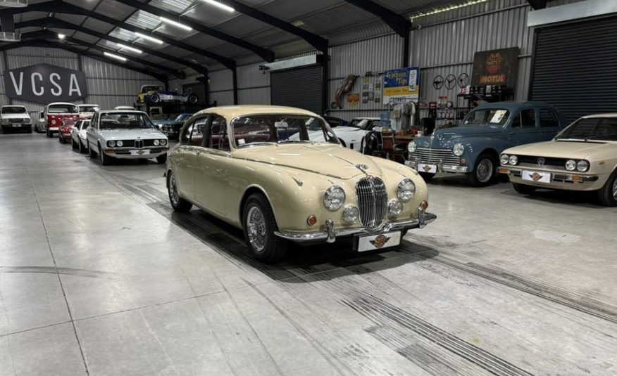 1966 Jaguar MK2 2.4 Manual