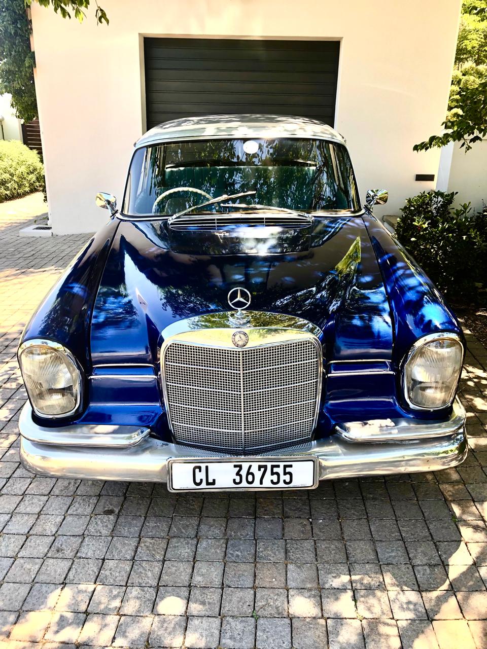 1967 Mercedes-Benz 230S Fintail