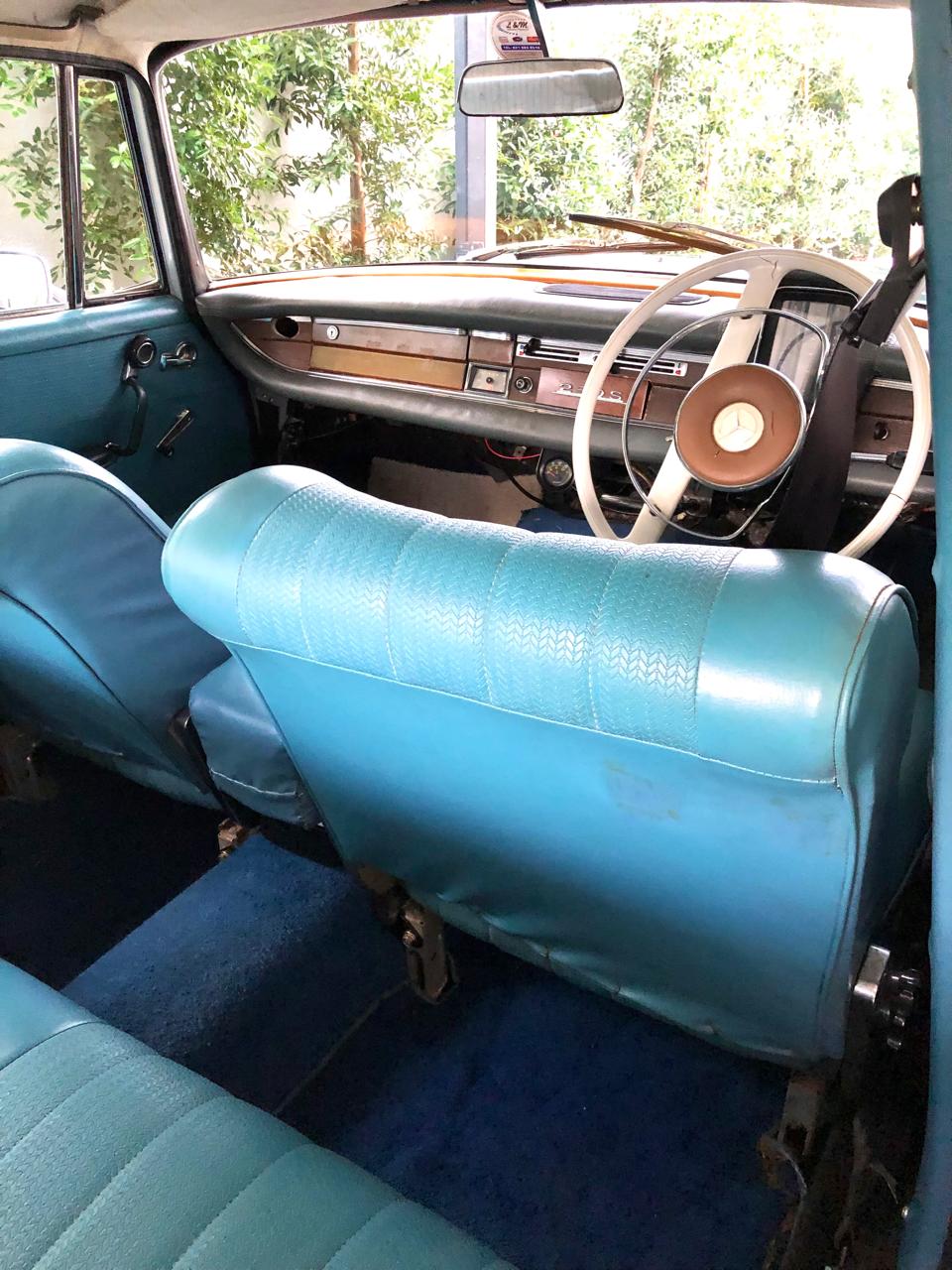 1967 Mercedes-Benz 230S Fintail