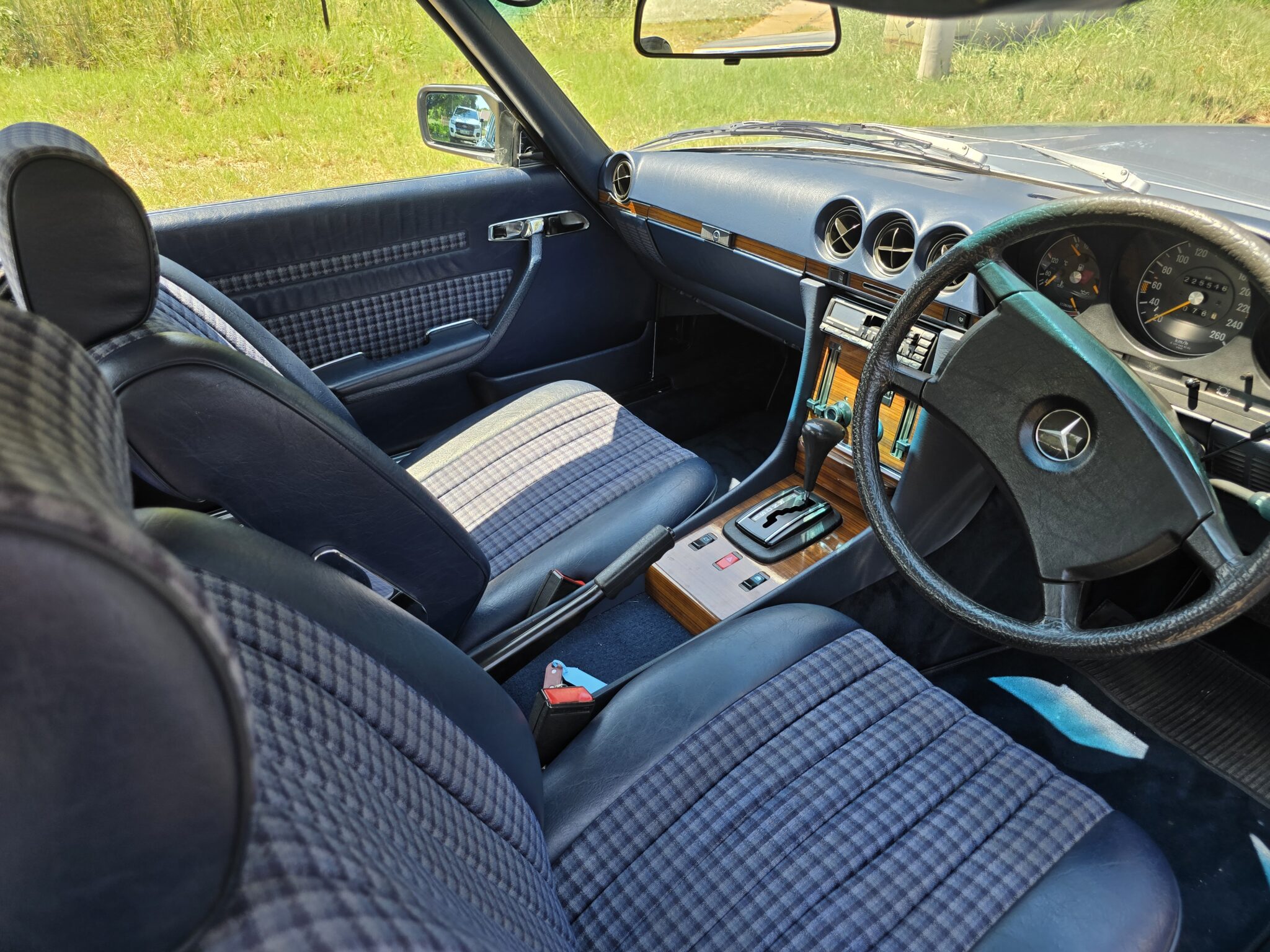1982 Mercedes-Benz 500SL19
