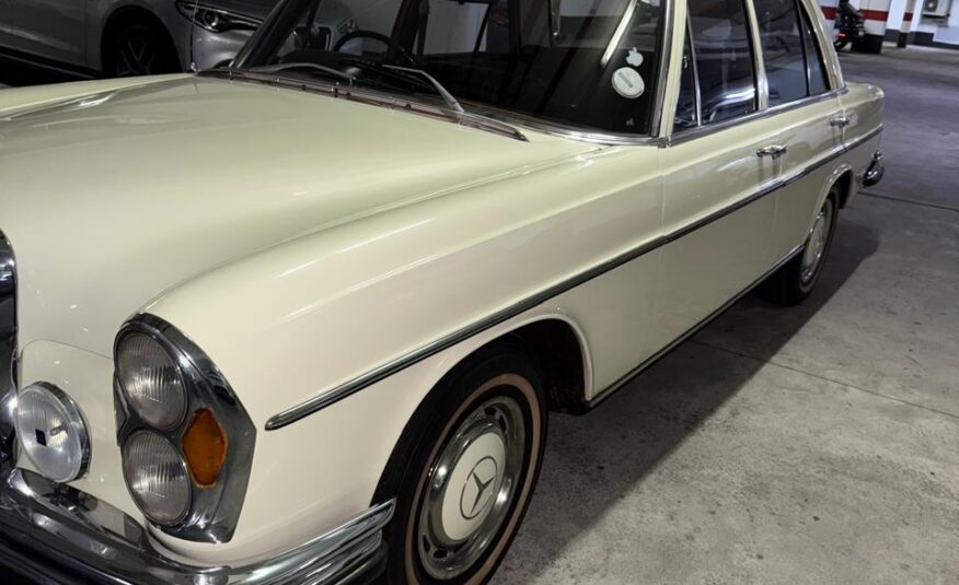 1970 Mercedes-Benz 280SE W108