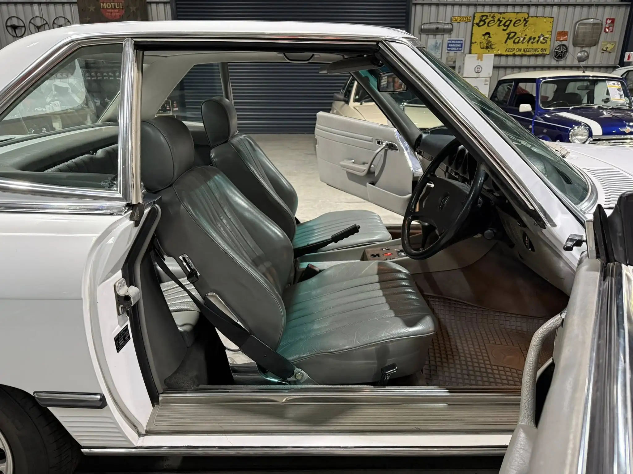 1989 Mercedes-Benz R107 500SL – Late Model Facelift