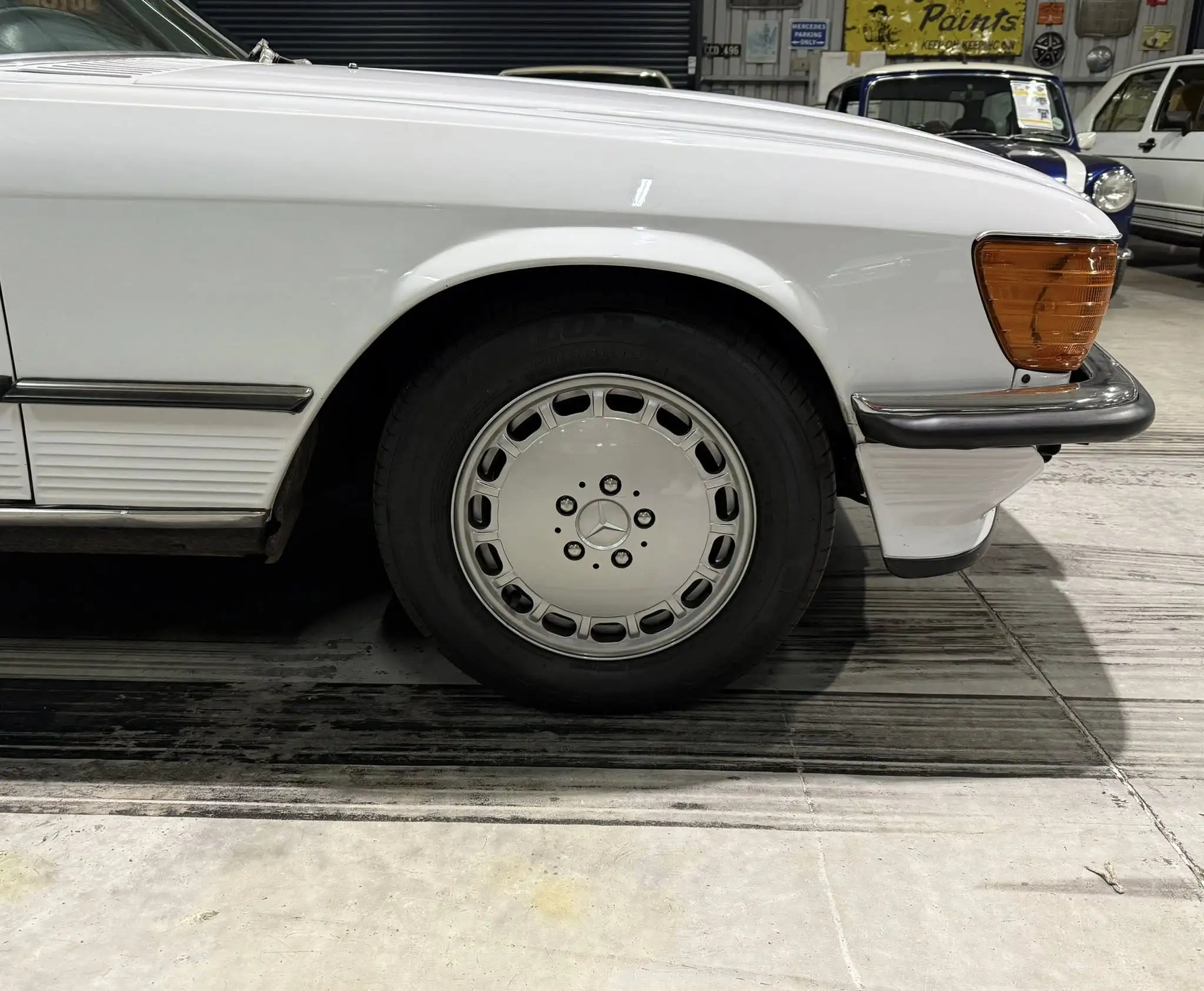1989 Mercedes-Benz R107 500SL – Late Model Facelift