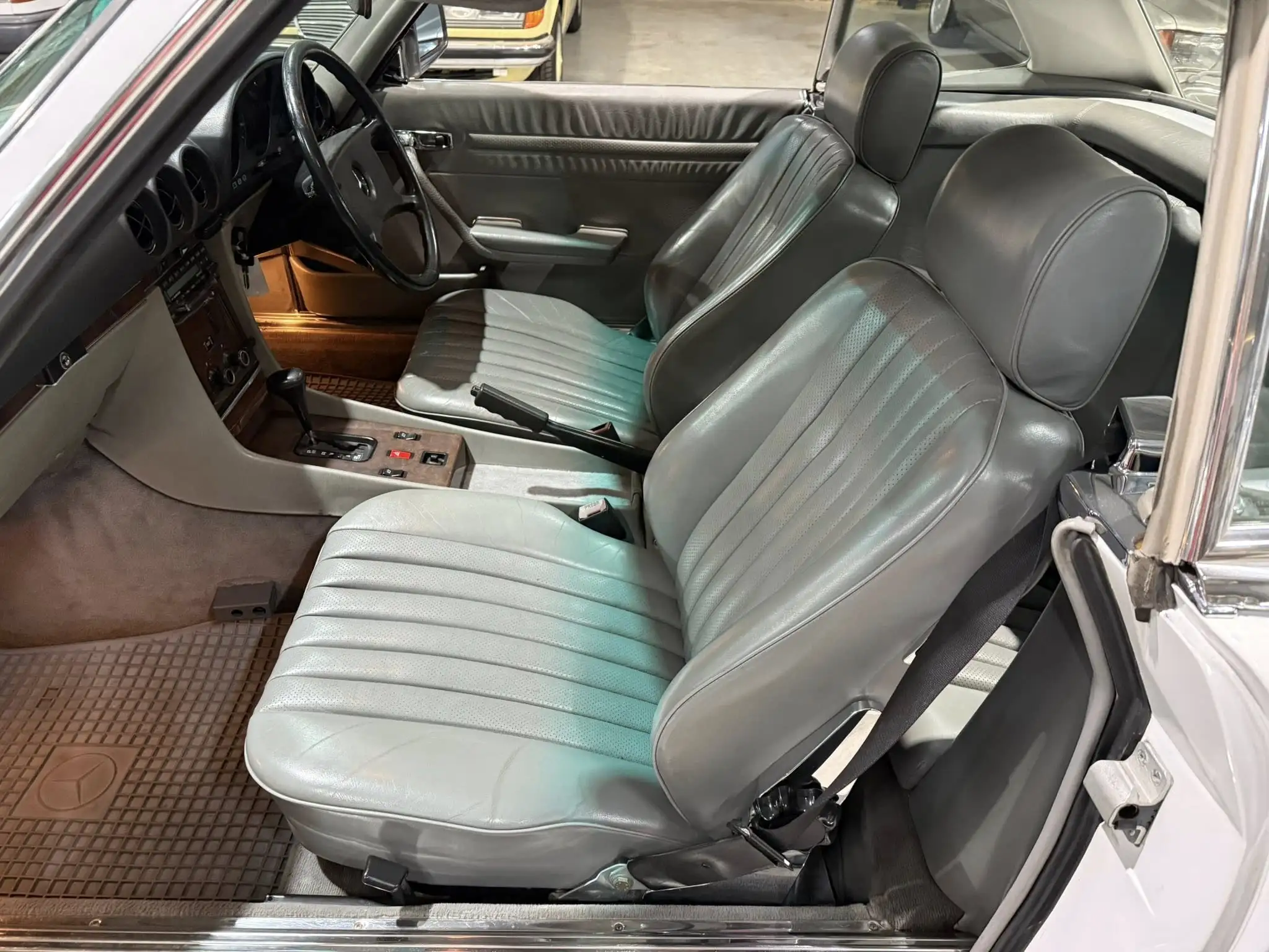 1989 Mercedes-Benz R107 500SL – Late Model Facelift